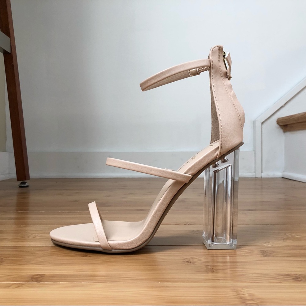 NWOB Lulu’s Lucite Dress Sandals 37